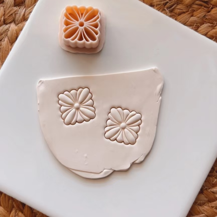 ชุดคัตเตอร์มีเอกลักษณ์ลายนูน B - Cookie Cutter Set บทวิจารณ์และราคา